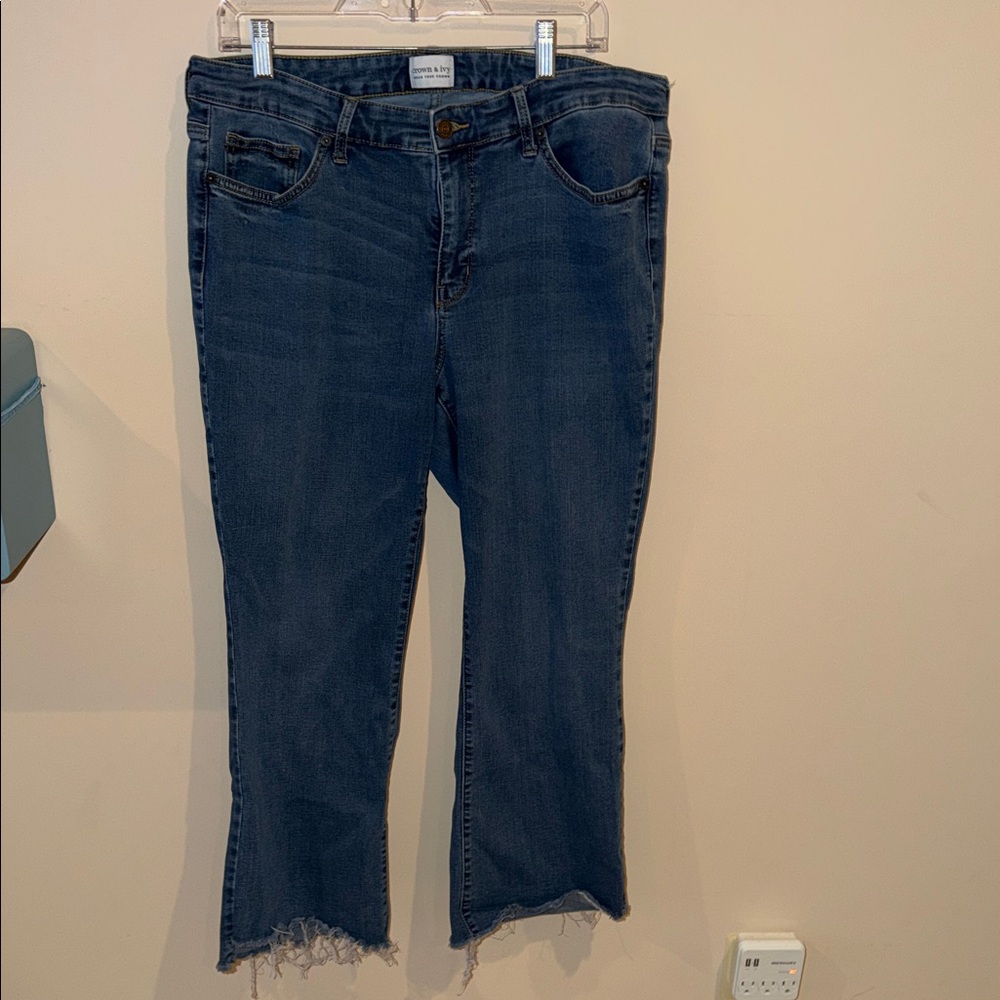 Crown & Ivy Dark Blue Ankle Jeans